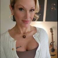 10+ "Bernadette Lambert" profiles