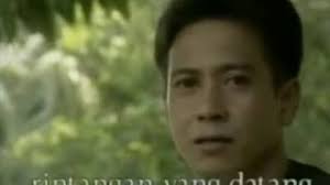 Check spelling or type a new query. Chord Gitar Dan Lirik Lagu Tommy J Pisa Di Sini Di Batas Kota Ini Tribun Video