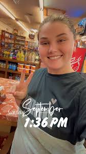 I never imagined edible building can be this beautiful Make I reveal? 50  yeses and I'll reveal the beauty.