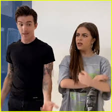 Drake bell, the former star of the hit nickelodeon sitcom, drake & josh, has left fans shocked after finding out where he is former child star, drake bell, has been charged with crimes against a child. Drake Josh Photos News Videos And Gallery Just Jared Jr