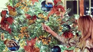 Contoh penggunaan liburan natal dalam sebuah kalimat dan terjemahannya. 20 Ucapan Selamat Natal 2020 Dalam Bahasa Inggris Yang Cocok Dikirim Ke Keluarga Dan Teman Tribunnews Com Mobile