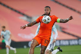 De boer lo sustituyó por weghorst y el público del cruyff arena lo aplaudió. Dennis Van Der Geest Over Oranje Een Haat Liefdeverhouding Met Memphis Depay Foto Bd Nl