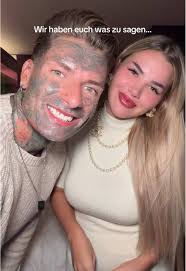 Kim Virginia Haare Knoten