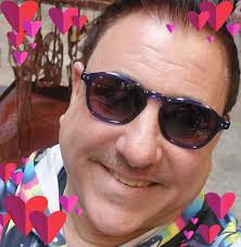 ראש יהודי, שליחות בתל אביב, מלגות למתאימים" הבנתםן? כי תושבי תל אביב לא  מספיק יהודים. העגלה הריקה.