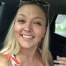 Kellie Mcintosh's Instagram, Twitter & Facebook