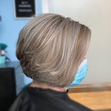 Worn down in loose waves or up in a pony, the color is just as noticeable and pretty. 10 Ideas For Beautiful Gray Highlights Balayage And Other Techniques