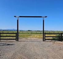 AgTec 3-Rail Black PVC ASA Horse and Ranch Fence Kit - 54in Tall (Custom  Build) - Vinyl, No-Rot, No-Paint, Stronger Than Wood, Maintenance Free