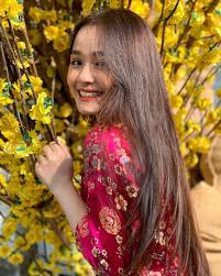 Nổi lên từ bộ phim tuyết nhiệt đới, tên tuổi của cô nàng ngày càng được công chúng đón nhận nồng nhiệt. Sau 11 NÄƒm á»Ÿ áº©n Sao Nhi Tá»«ng Ä'ong Phim Thiáº¿u Nhi Dai Nháº¥t Viá»‡t Nam Ä'a Nong Bá»ng Kho Tin