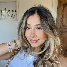 Karla Espinosa's Instagram, Twitter & Facebook