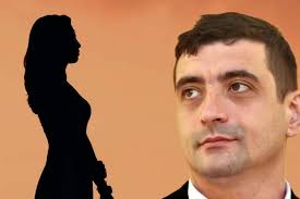 Ea este adevărata iubită a lui George Simion. Cum o cheamă și cu ce se  ocupă, de fapt, viitoarea soție a politicianului