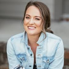 Kimberly Beam's Instagram, Twitter & Facebook