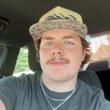 What are the best components for building a gaming PC with a budget of  $1000-$1500?