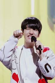 Day 21 Bias Doing Aegyo 30daybiaschallenge Exo Baekhyun Selebritas Aktor Chanyeol