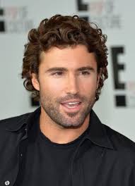 Because of the natural body his curls impart, there is little effort that goes into maintaining his hairstyle. The Hottest Curly Haired Guys In Hollywood Stylecaster