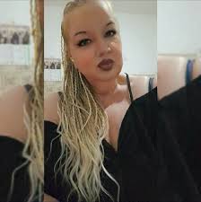 Demostración de alta moda: reutilizando materiales para crear maravillas