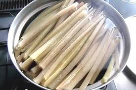 ふきの下ごしらえのやり方 葉の部分はどうする 食う寝る暮らす