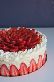 Fraisier Creme Diplomate Creme Diplomate Fraisier Recette Fraisier Patisserie Gateau A La Fraise