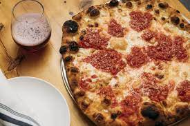 The New Pizza That Will Dominate Manhattan New Pizza Manhattan Restaurants Pizza