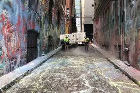 It is located at the head of port phillip bay, on the southeastern coast. Melbourne S Hosier Lane Street Art Graffiti Painted Over In Weekend Vandalism Attack Abc News