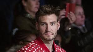 Former arsenal striker and his girlfriend enjoyed. Kysser Med Dansk Model Bt Fodbold Www Bt Dk