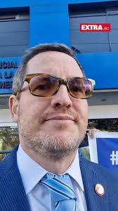 ¡EDUCACIÓN SIN DISCRIMINACIÓN!✊🏻📚 , David Sperber embandera la lucha de  los padres de niños con espectro autista, que exigen cupos en colegios de  la capital. Revelan que son rechazados, no es un caso ...