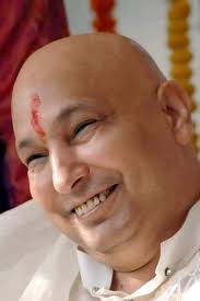 Jai sachidanand ji 🙏 सुंदर बात छोटी छोटी सी बात पर रिश्तों को मत तोड़ो....  सात अरब की भीड़ में सात लोग तो जोडो..... कोई भी व्यक्ति आपके पास तीन कारणों  से