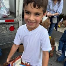 Our 2nd graders put their Tikkun Olam focus into action today! 🙌 As a  community, we collected donations during our High Holy Day Food Drive, and  this amazing group helped load everything