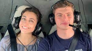 In dit artikel vind je een overzicht van de vriendinnen van max verstappen. Dilara Sanlik De Ietwat Mysterieuze Vriendin Van Max Verstappen Gpfans Com