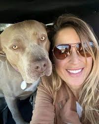 Amanda Martin Family Photo with Dog