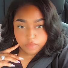 Felicia Comer's Instagram, Twitter & Facebook