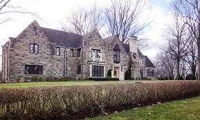 The tudor style is sometimes called medieval revival. American Tudor Homes Remain In Style Triblive Com