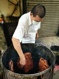 Roasted pork is served approximately at 12.30pm. Wong Mei Kee In Pudu Kl The Best Roast Pork In Malaysia Singapore çŽ‹ç¾Žè®°ç‡'è‚‰ Johor Kaki Travels For Food
