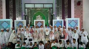 Donasi berupa santunan, bantuan, sumbangan, zakat, infaq, shadaqah, hibah atau qurban. Santunan Anak Yatim Piatu Foto Tag Tribunnews Com