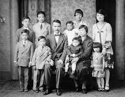 Women On The Level With Their White Sisters Rose Hum Lee And Butte S Chinese Women In The Early Twentieth Centur Old Photography Early Photos Portrait