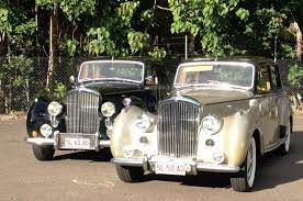 Classic 1950 S Bentley Sedan Www Tictactours Com Au Classiccarhirebrisbane Weddingcarsbrisbane Classic Car Wedding Wedding Car Our Wedding