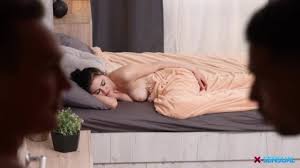 سكس ام صديقي نيك ساخن علي السرير بقوة - سكس نار xnxx