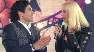Raffaella carrà, la diva a la que todos amaban, saltó fronteras con su 53 53 456, que muchos catalogaron como oda a la masturbación, y se convirtió en un éxito mundial en los años setenta y. Raffaella Carra Remembers His Great Friend Maradona Couldn T He Use A Condom