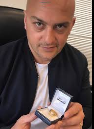 I have just been reading about teenagers wearing Purity Rings* in the USA.  (*Not wishing to boast but when I was a teenager my friends and I had acne  to keep us