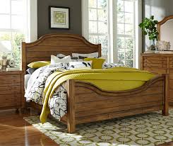 Make sure you have ample space for styles such as a canopy bed or sleigh bed. Broyhill Furniture On Twitter A Fresh Take On Americana Style Gives This Bedroom A Casual Look That S Perfectly At Home In A Country Cottage Or Urban Townhome Everydaybroyhill Https T Co Mkqfvhmcts