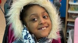 Gloria Simoneau's Instagram, Twitter & Facebook