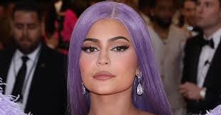 No recent reposts or reposting top content. Lacherlich Kylie Jenner Wascht Sich Mit Photoshop Filter Das Gesicht