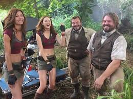 Likewise awkwafina, who shows up as an avatar halfway through and tries her own spin. Mengenal Karen Gillan Lebih Dalam Aktris Cantik Di Film Jumanji The Next Level