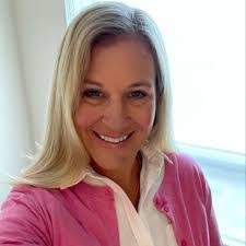 Kerry Forbes's Instagram, Twitter & Facebook