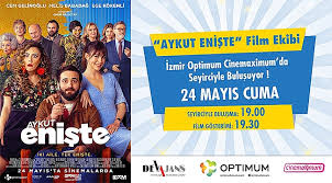 Cem gelinoğlu ve giray altınok'un senaryosunu kaleme aldığı aykut enişte, ferdi olacağı bir ailenin özlemini çeken kimsesiz. Aykut Eniste Nin Izmir Galasi Optimum Da Www Mahalligundem Com Haber Portali