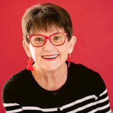 Elsa Sydney's Instagram, Twitter & Facebook