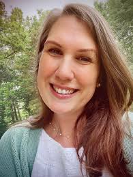 Renee Sensabaugh's Instagram, Twitter & Facebook