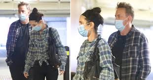 Second year being my valentine, but his first as an instagram influencer, she wrote. Matthew Perry Spotted With Fiancee Molly Hurwitz For First Time Since Announcing Engagement In November Future Tech Trends
