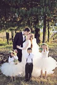 The Most Popular Wedding Photos Wedding Photos Poses Wedding Picture Poses Family Wedding Photos
