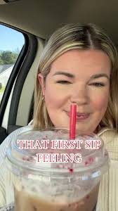 The candy cane mocha is my new fav at @7brewcoffee ❤️🤍🤌🏼 #christmas  #holiday #coffee #christmasflavors #7brew