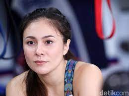 Wulan lorraine guritno (lahir di london, britania raya, 14 april 1981; Patut Dicontoh Begini Cara Wulan Guritno Hadapi Bully